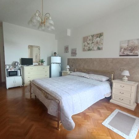 Отель Residenza Damiano Ассизи Экстерьер фото